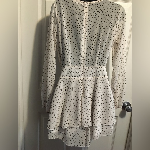 White and Black Spotted Romper. - Picture 12 of 16